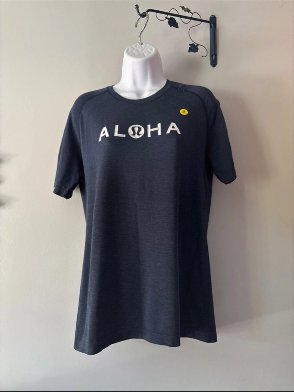 lululemon athletica Special Edition Metal Vent Aloha Short-Sleeve Tee